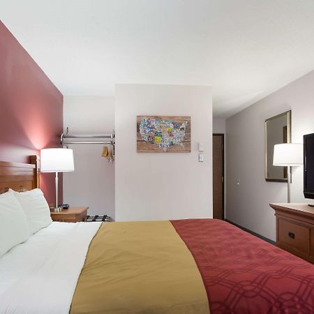 Econo Lodge Inn & Suites Escanaba Exterior foto
