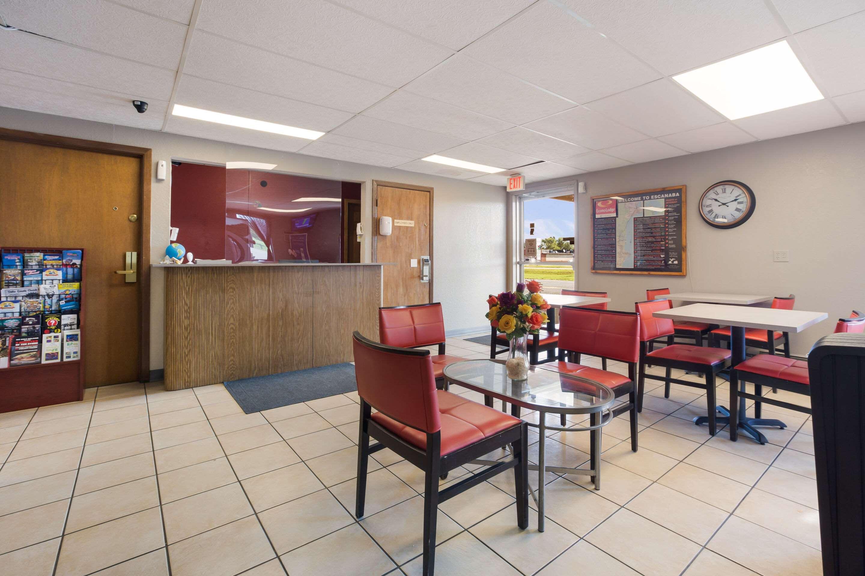 Econo Lodge Inn & Suites Escanaba Exterior foto
